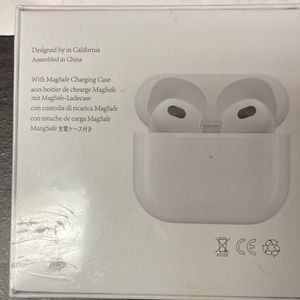 Apple AirPods,3rd Generation,Wireless Earbuds